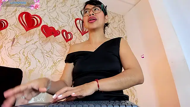 BRITANY_WELLS_ 现场XXX聊天