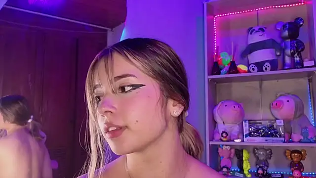 EmilyMiller_'s Live XXX Chat