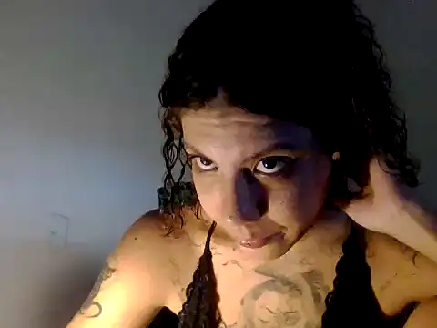 Submersidollx Adlı Modelin Canlı XXX Sohbeti