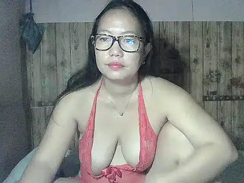 Pinay_BigTits69 Chat XXX in diretta