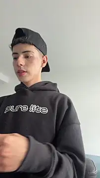 Sebastian_Reed লাইভ XXX চ্যাট