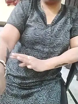 Show de sravyasexyy na webcam