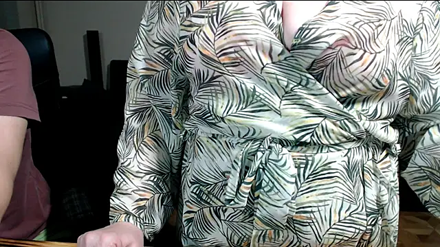 JoannaAndNeighbour: απευθείας συνομιλία ΧΧΧ