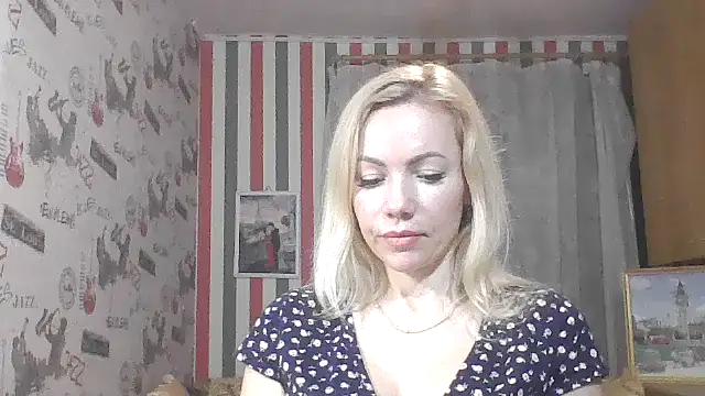 Chat +18 de Amoretta ao vivo