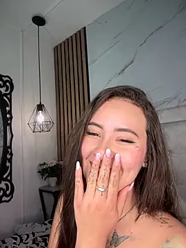 Honey_noir 即時 XXX 聊天