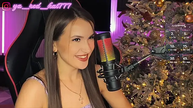 -RED_HAT- élő XXX-chatje