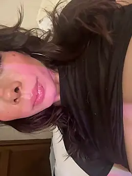 Isalove99 élő XXX-chatje