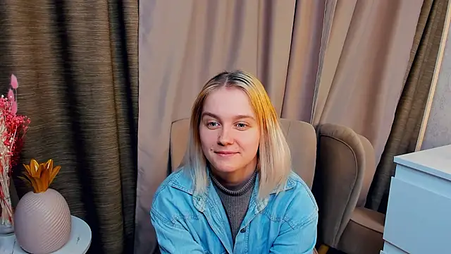 AveIinaStromain Obrolan Langsung XXX