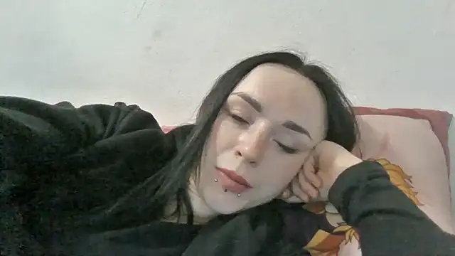 Chat +18 de Trinsy_Love ao vivo