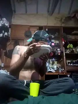 XXX chat uživo modela hairy_mannn