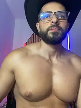 Show modela magnumchris na web-kameri