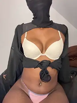 KiaraAmara's Live XXX Chat