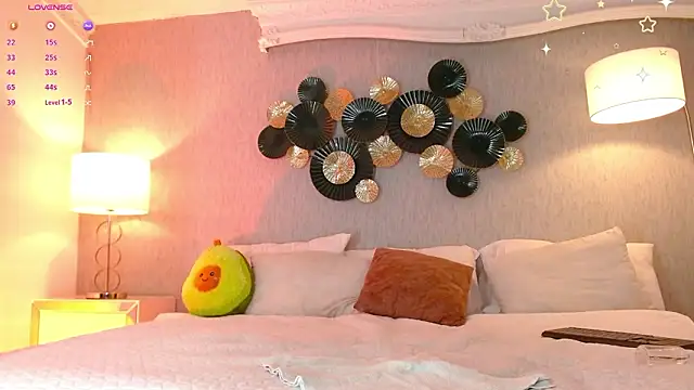 Chat +18 de laraa_jeean ao vivo