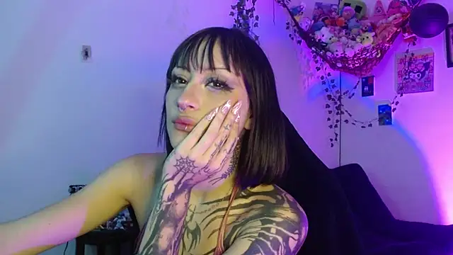 Layla_quinn – Naživo XXX chat