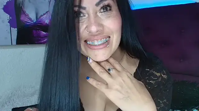 Chat XXX en directo de Tania_mature