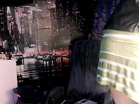 AMOURSWEET2025 Adlı Modelin Canlı XXX Sohbeti