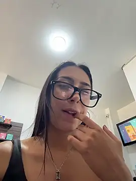 pregnant_sofii18 Adlı Modelin Canlı XXX Sohbeti