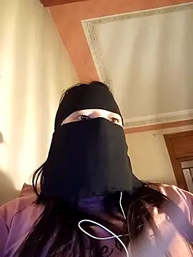 Show modela LONA-_- na web-kameri