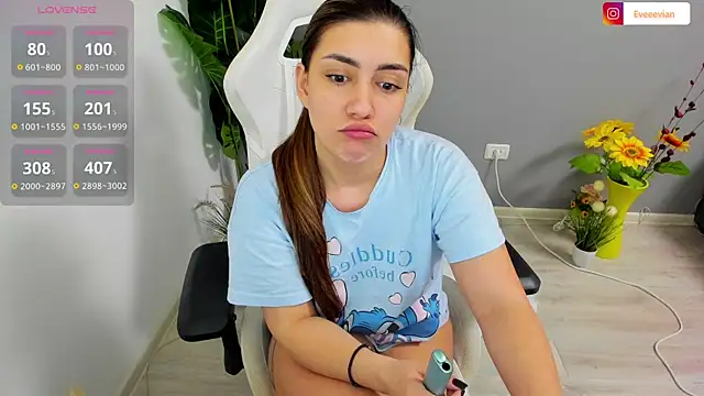 EveEvian's Live XXX Chat