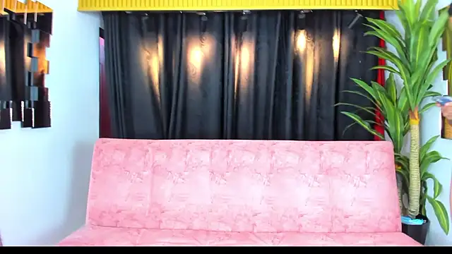 Chatroom XXX en direct de golden_girl_house