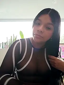 Layla-daring Live XXX-chat