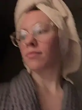 Sembang XXX Secara Langsung Vikkie_seXyGiiiirl_XoXo