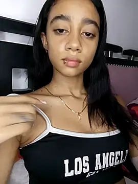 Chat +18 de Zoe_Sweett18 ao vivo