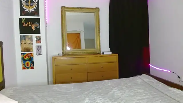 Nova-Satela's Live XXX Chat