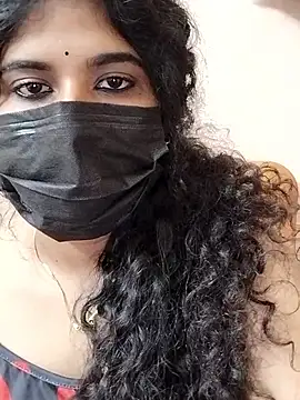 Pokazy przed kamerką – Sunitha28