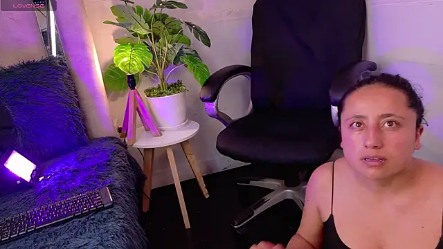 XXX chat uživo modela sammy_and_ithan