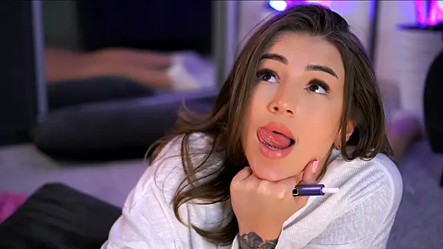 BabbyAisha: απευθείας συνομιλία ΧΧΧ