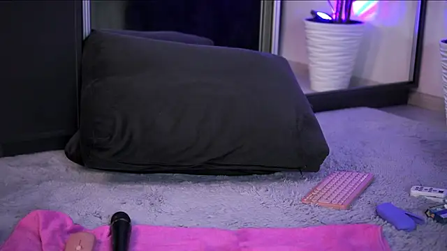 BabbyAisha Live XXX-chat