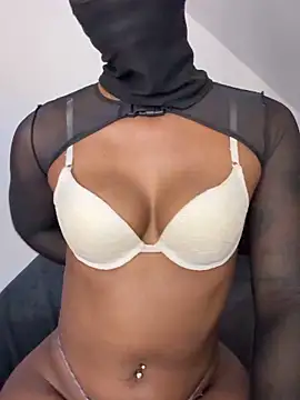 KiaraAmara Chat XXX in diretta