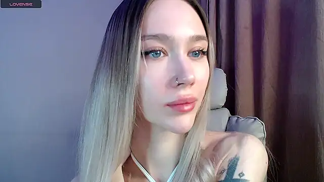 Des_ch লাইভ XXX চ্যাট