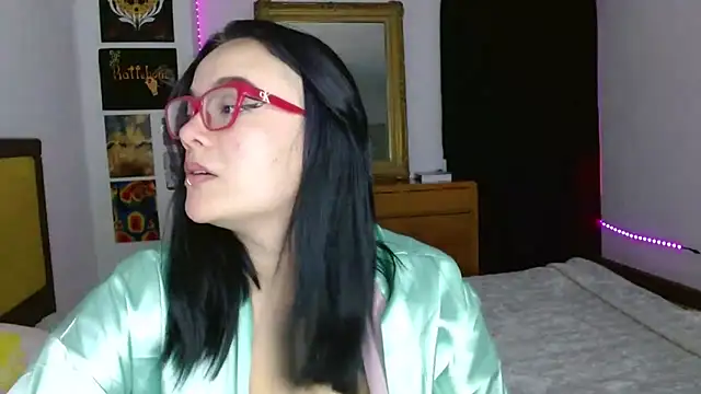 Nova-Satelan Live XXX chat