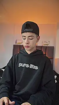 Sebastian_Reed 现场XXX聊天