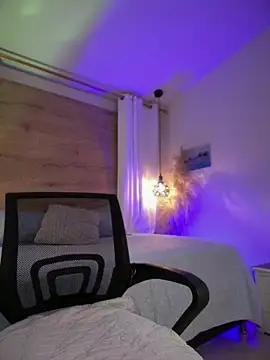 halaaa_1's Live XXX Chat