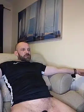 Andrewjames8391 Show Webcam