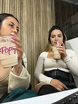 Antonella_Julieta's Live XXX Chat