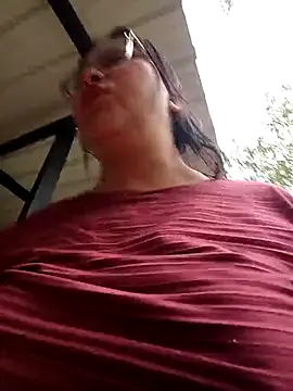 Dirty-Momm-Divorced-Hot Chat XXX live