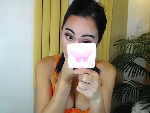 HeavenlyStarlight's Live XXX Chat