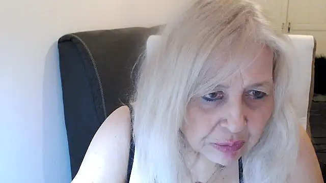 SusiLifeXXX's Live XXX Chat