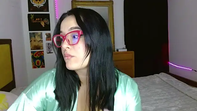 Nova-Satela live XXX chat