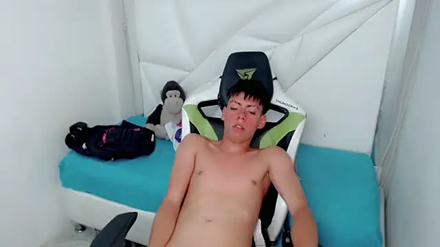 XXX chat uživo modela Liarr_