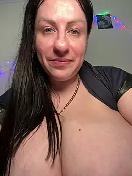 Evelinian Live XXX chat