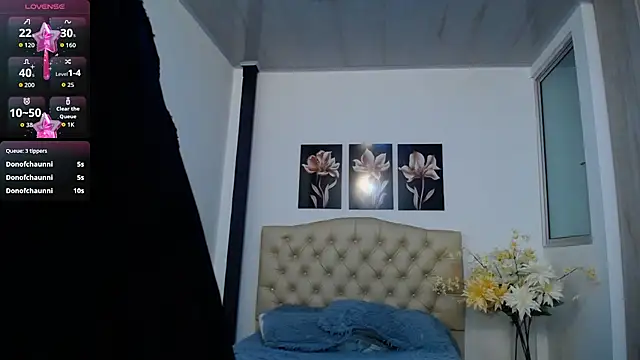 pinky_f00x Adlı Modelin Canlı XXX Sohbeti