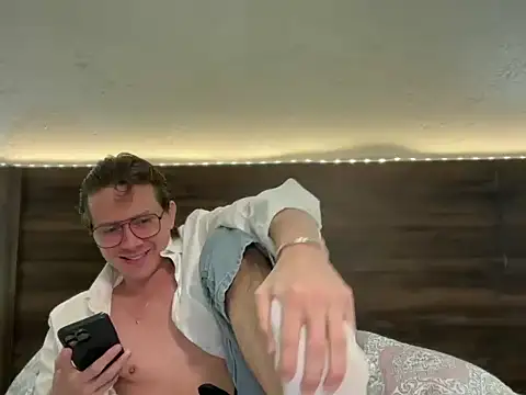 mcklister_kinky_feets Webcamshow