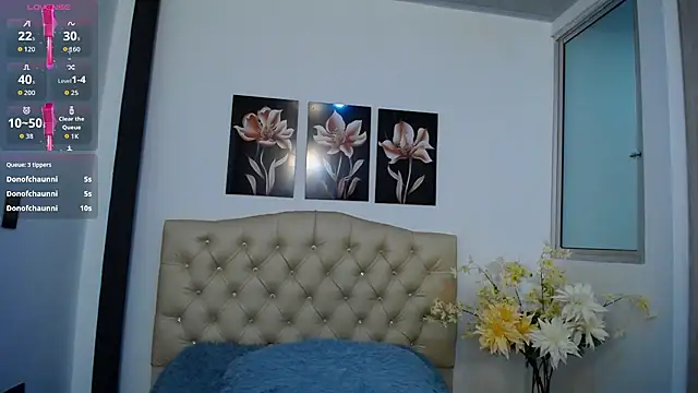 pinky_f00x Chat XXX live