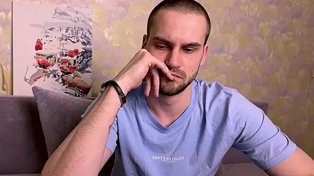 iiveran4ik: διαδικτυακό σόου στην κάμερα