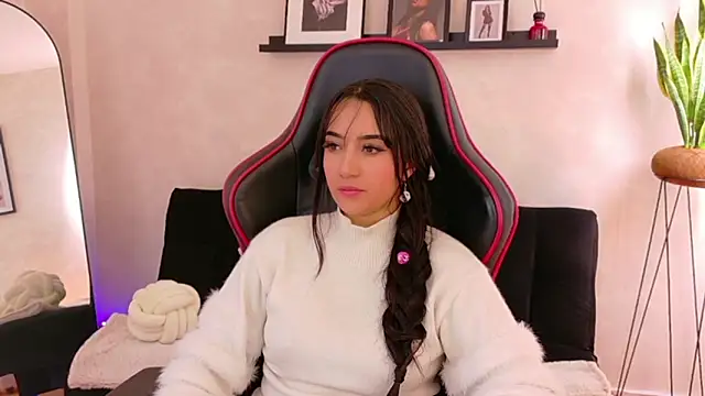 دردشة EmmyEvans1 الجنسية المباشرة